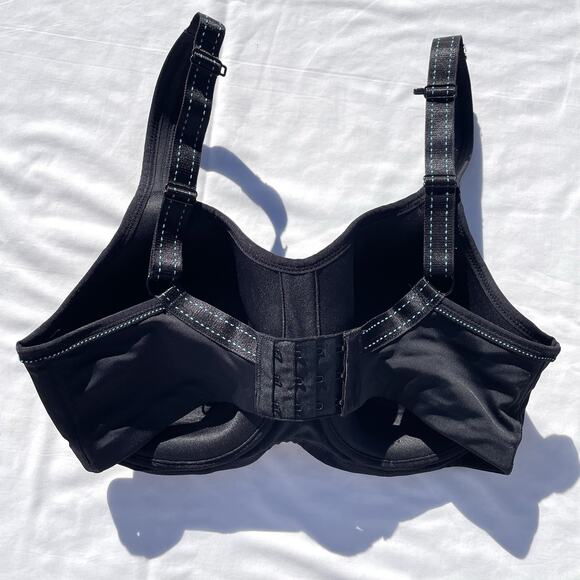 Chantelle High Impact Underwire Sports Bra 32DDD Black Blue Stitch C29410 - Picture 2 of 5